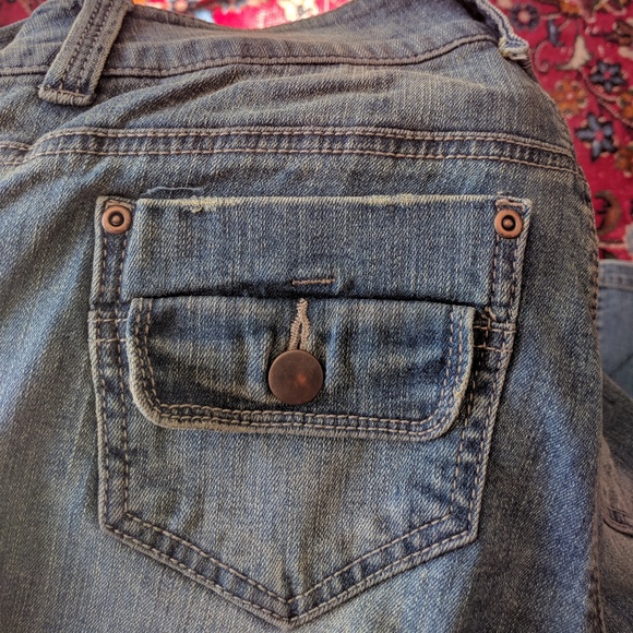 straight leg tinted jeans with flap pockets - Picture 6 of 7